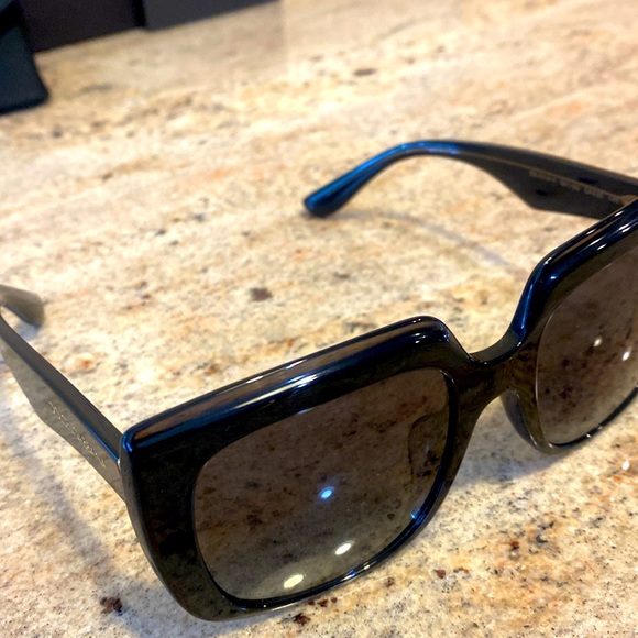 DOLCE & GABBANA SUNGLASSES ALL INCLUSIVE - Picture 13 of 13